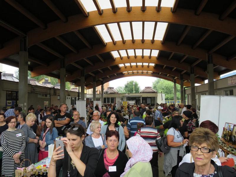 IMG_1220 Sajam „Dani maline i meda“ Žepče 2019.