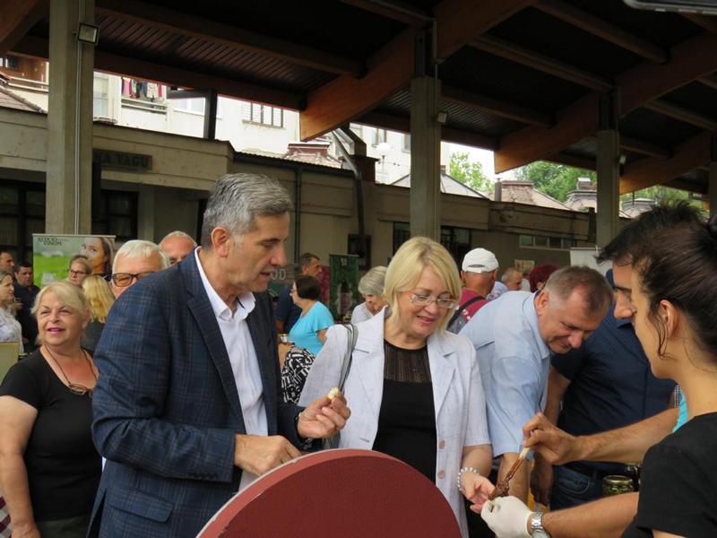 IMG_1260 Sajam „Dani maline i meda“ Žepče 2019.