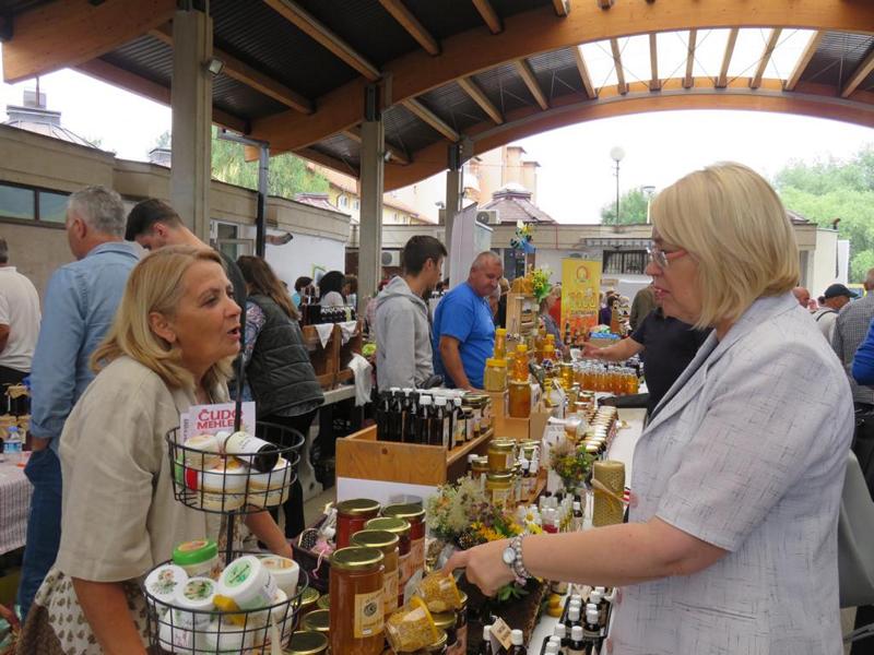 IMG_1271 Sajam „Dani maline i meda“ Žepče 2019.