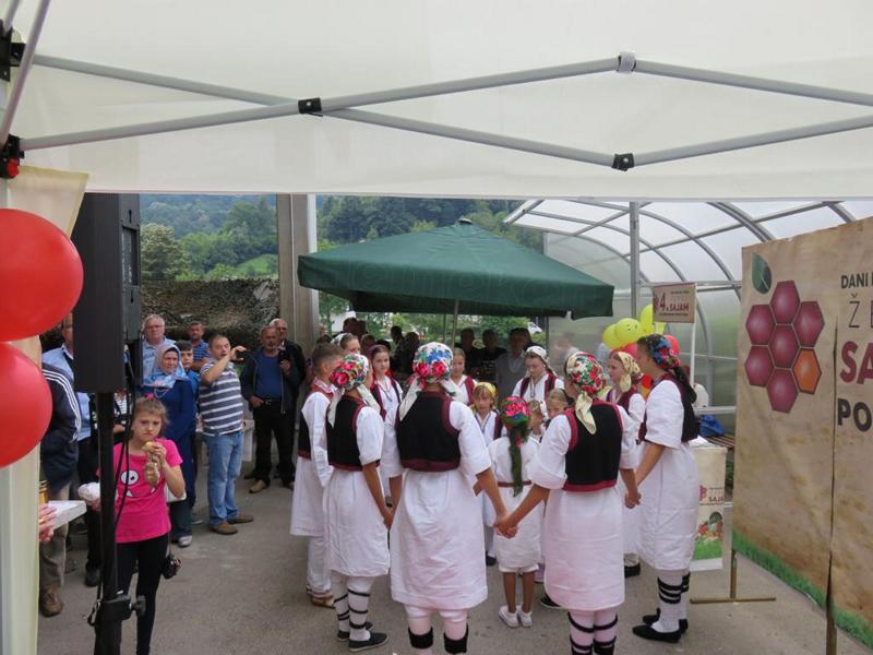 IMG_1322 Sajam „Dani maline i meda“ Žepče 2019.